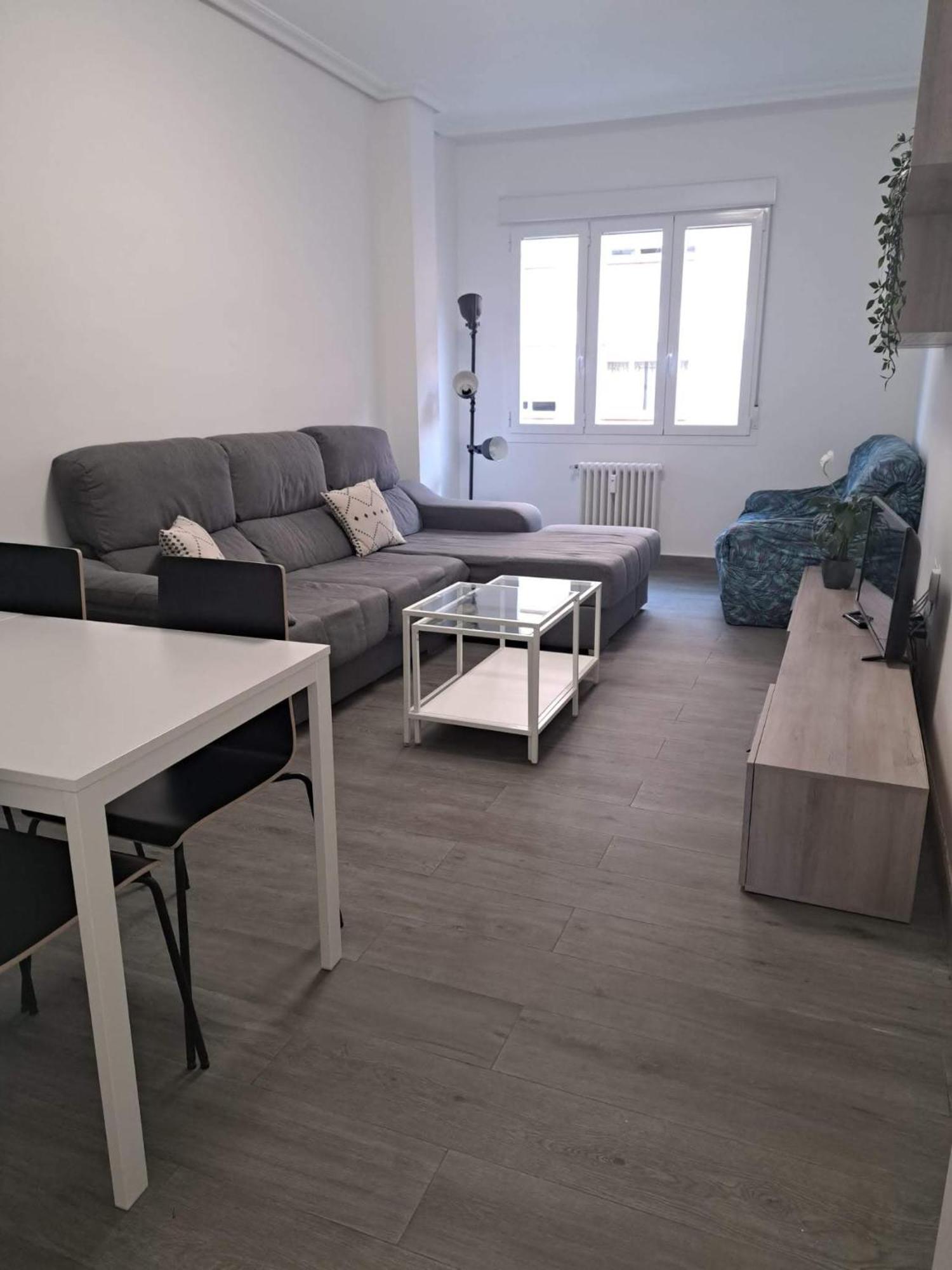 Apartment Piso Revellin